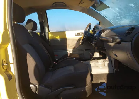 2004 Volkswagen New Beetle Gl from USA, damaged, VIN 3VWBK31C04M404476